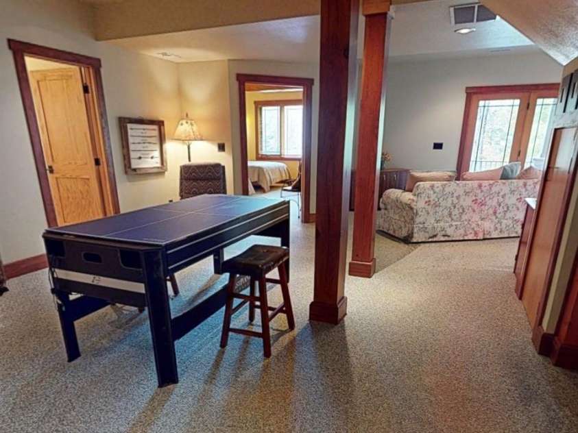 811 Hemlock Drive, Newland, NC 28657.  MLS# CAR4313317, YatesRealty ID 190. 