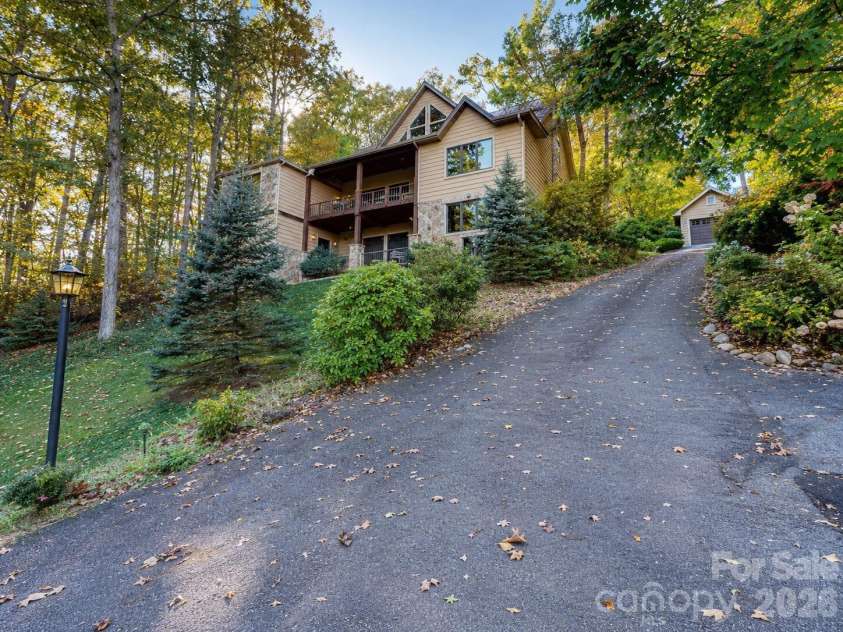 811 Hemlock Drive, Newland, NC 28657.  MLS# CAR4407306, YatesRealty ID 190. 
