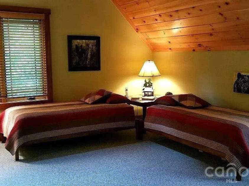 811 Hemlock Drive, Newland, NC 28657.  MLS# CAR4407306, YatesRealty ID 190. 