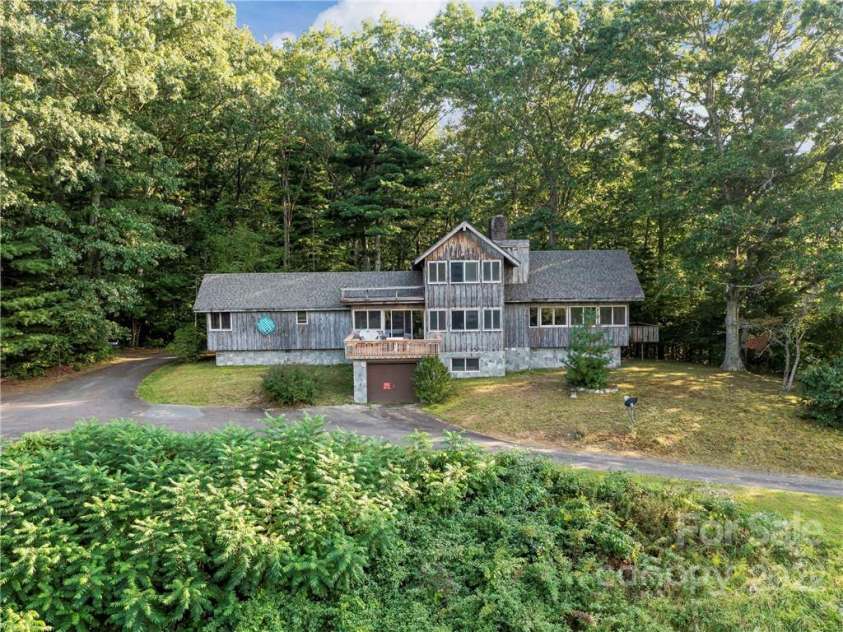 8, 50 and 200 CC Farm Road, Burnsville, NC 28714.  MLS# CAR3878074, YatesRealty ID 1900. 