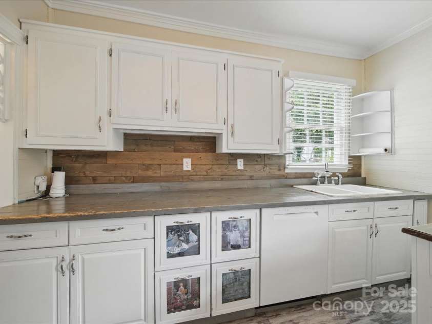 308 Monroe Street, Salisbury, NC 28144.  MLS# CAR4264965, YatesRealty ID 19000. 