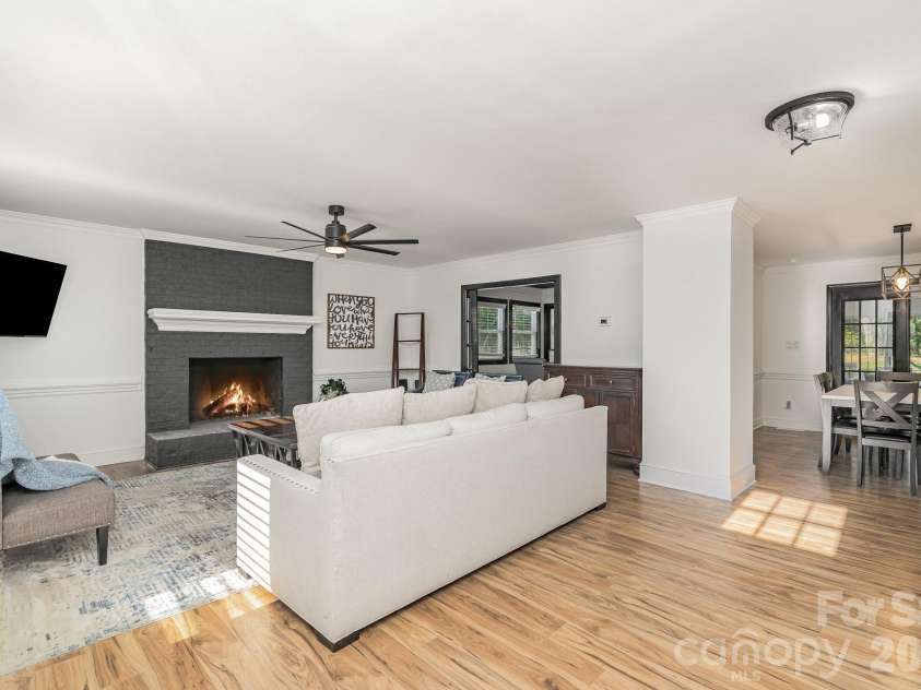 8823 Dartmoor Place, Mint Hill, NC 28227.  MLS# CAR4377805, YatesRealty ID 19000. 