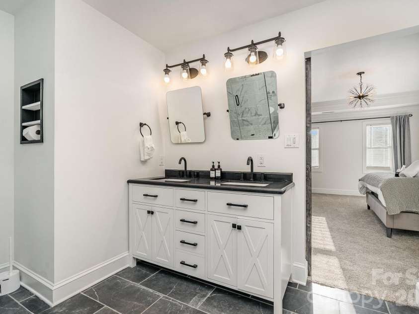 8823 Dartmoor Place, Mint Hill, NC 28227.  MLS# CAR4377805, YatesRealty ID 19000. 