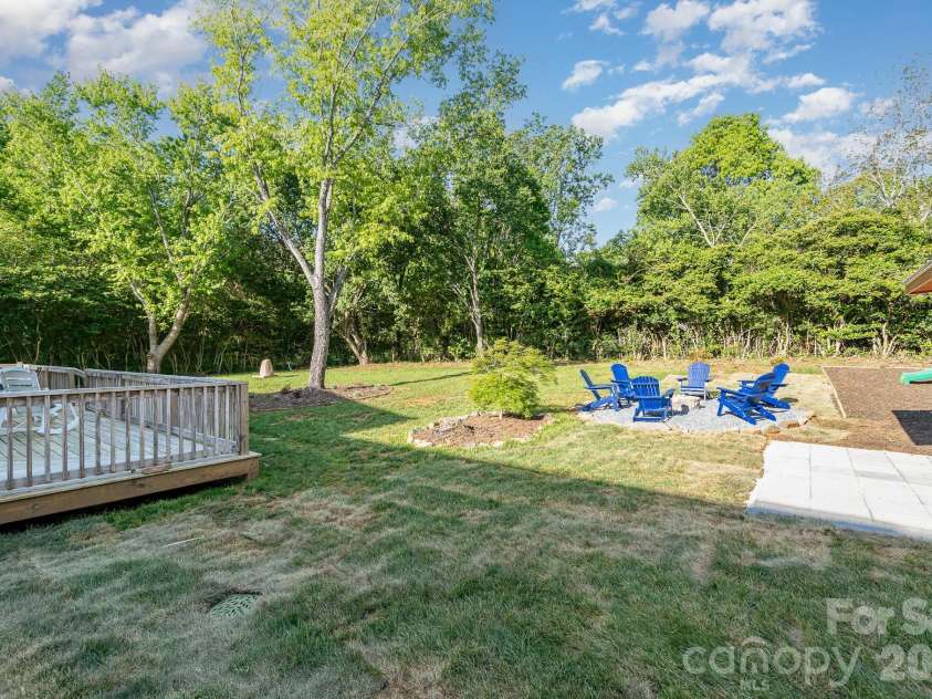 8823 Dartmoor Place, Mint Hill, NC 28227.  MLS# CAR4377805, YatesRealty ID 19000. 