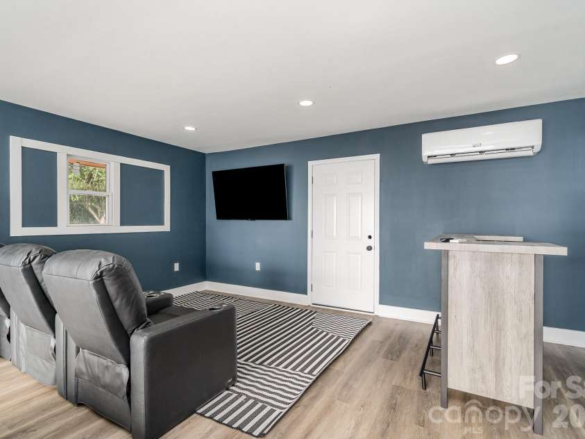 8823 Dartmoor Place, Mint Hill, NC 28227.  MLS# CAR4377805, YatesRealty ID 19000. 