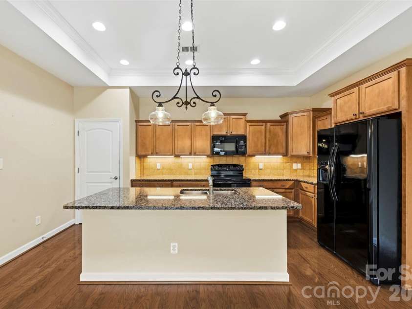 4950 Polo Gate Boulevard, Charlotte, NC 28216.  MLS# CAR4377971, YatesRealty ID 19001. 