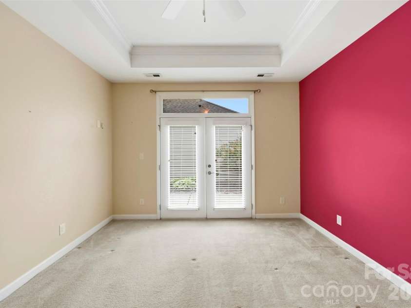 4950 Polo Gate Boulevard, Charlotte, NC 28216.  MLS# CAR4377971, YatesRealty ID 19001. 