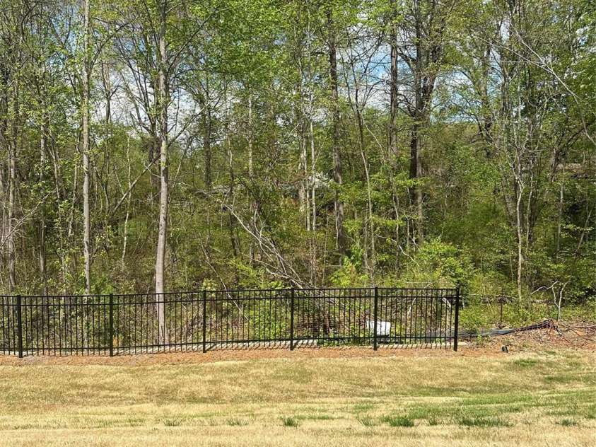 2932 Pirates Place, Charlotte, NC 28216.  MLS# CAR4246335, YatesRealty ID 19002. 