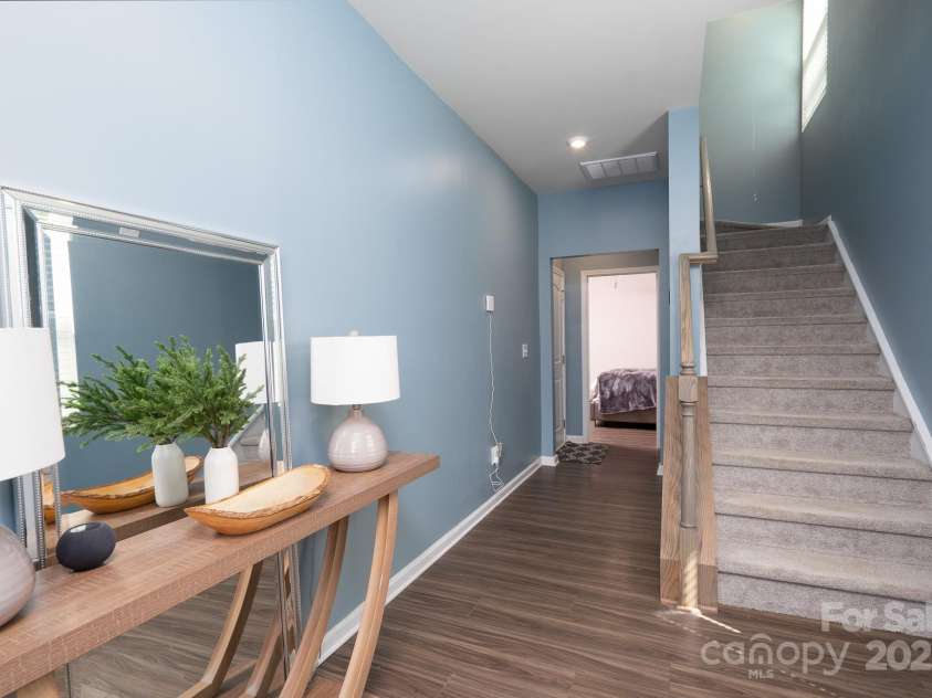 2932 Pirates Place, Charlotte, NC 28216.  MLS# CAR4246335, YatesRealty ID 19002. 
