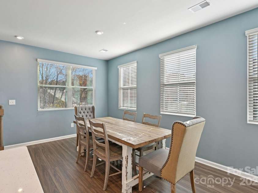 2932 Pirates Place, Charlotte, NC 28216.  MLS# CAR4322551, YatesRealty ID 19002. 