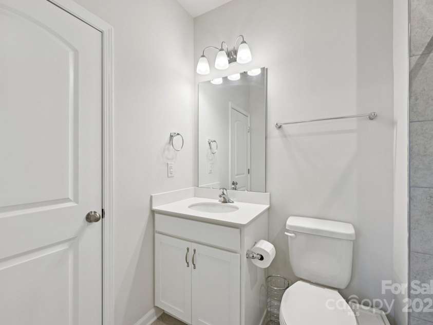 2932 Pirates Place, Charlotte, NC 28216.  MLS# CAR4322551, YatesRealty ID 19002. 