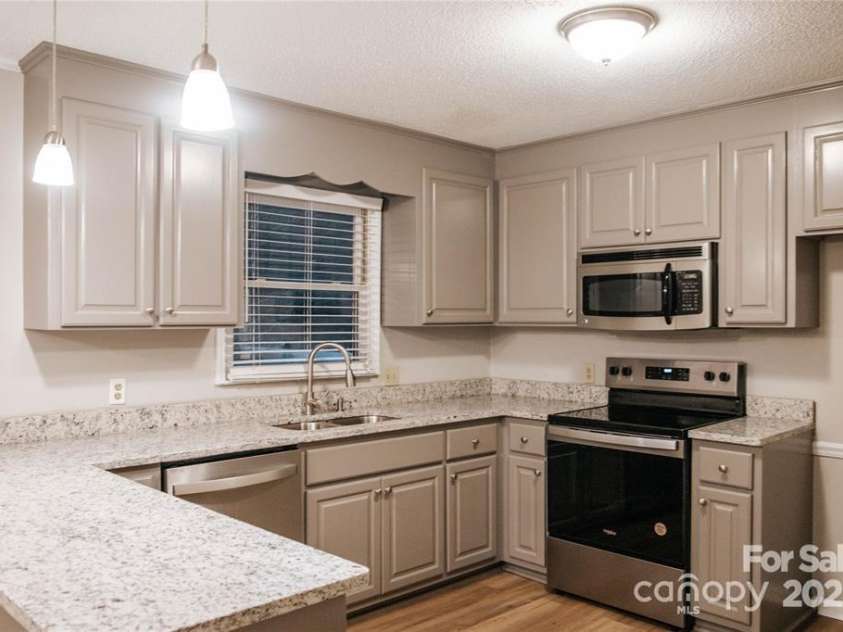 1708 Dogwood Lane, Lancaster, SC 29720.  MLS# CAR4257949, YatesRealty ID 19003. 