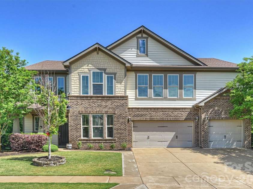 819 Tyne Drive, Fort Mill, SC 29715.  MLS# CAR4375849, YatesRealty ID 19004. 