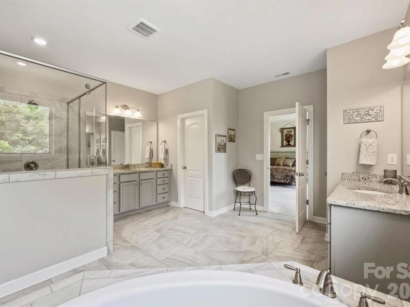 819 Tyne Drive, Fort Mill, SC 29715.  MLS# CAR4375849, YatesRealty ID 19004. 