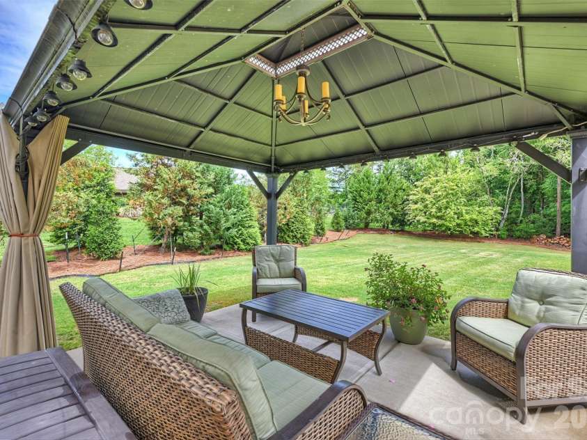819 Tyne Drive, Fort Mill, SC 29715.  MLS# CAR4375849, YatesRealty ID 19004. 
