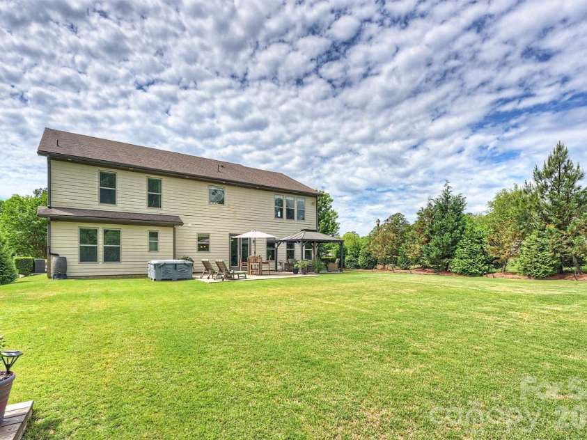 819 Tyne Drive, Fort Mill, SC 29715.  MLS# CAR4375849, YatesRealty ID 19004. 