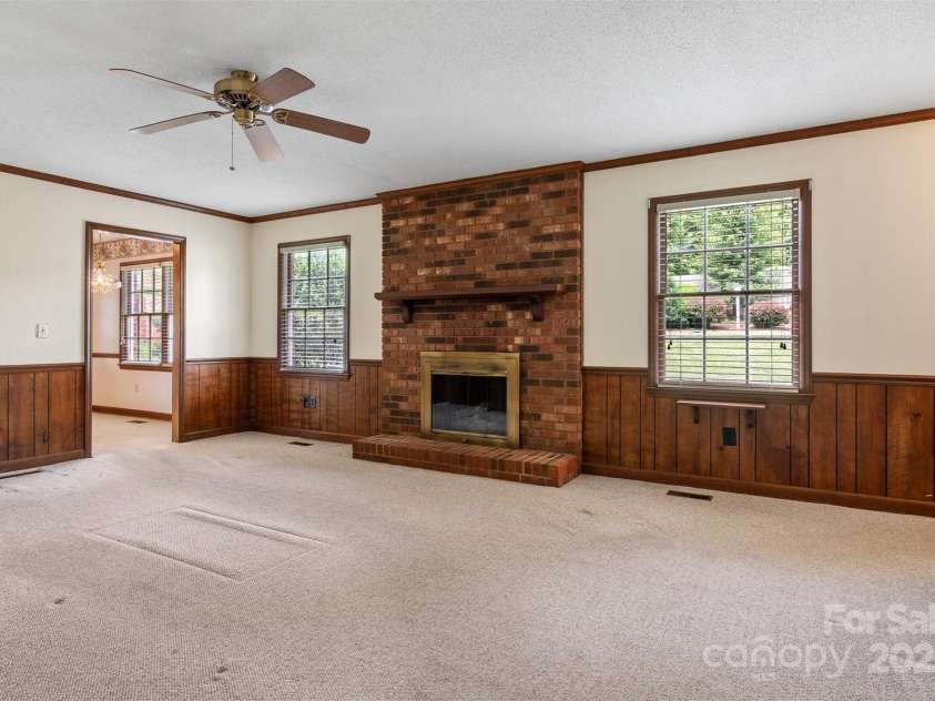 1940 12th Street, Hickory, NC 28601.  MLS# CAR4256350, YatesRealty ID 19005. 