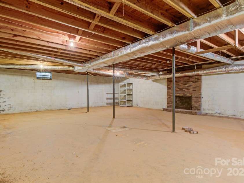 1940 12th Street, Hickory, NC 28601.  MLS# CAR4256350, YatesRealty ID 19005. 