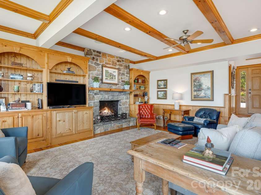 206 Twin Springs Road, Blowing Rock, NC 28605.  MLS# CAR4375929, YatesRealty ID 19005. 