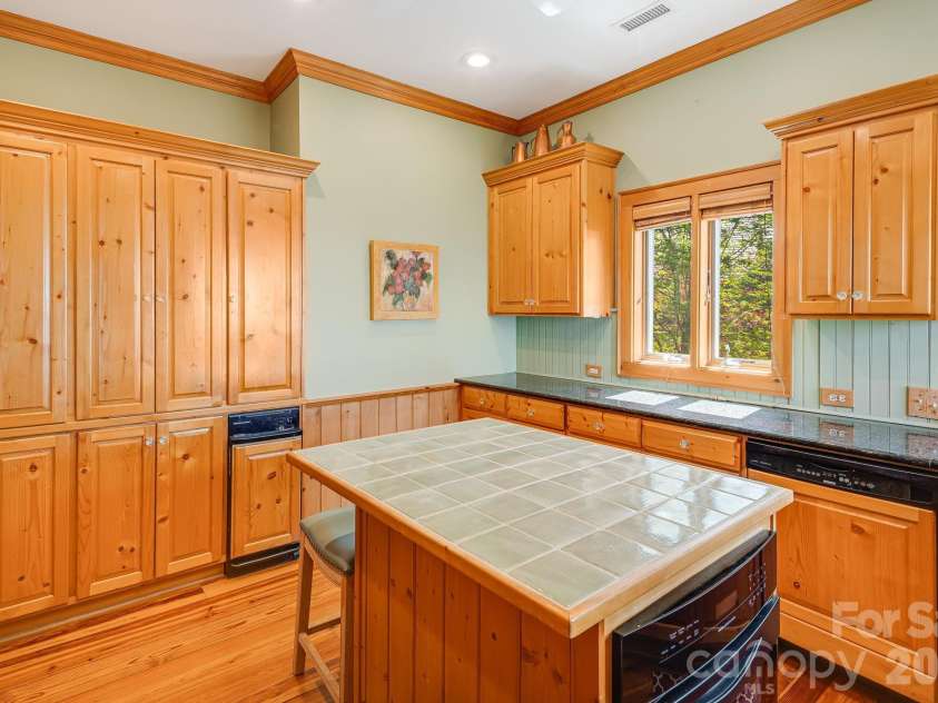 206 Twin Springs Road, Blowing Rock, NC 28605.  MLS# CAR4375929, YatesRealty ID 19005. 