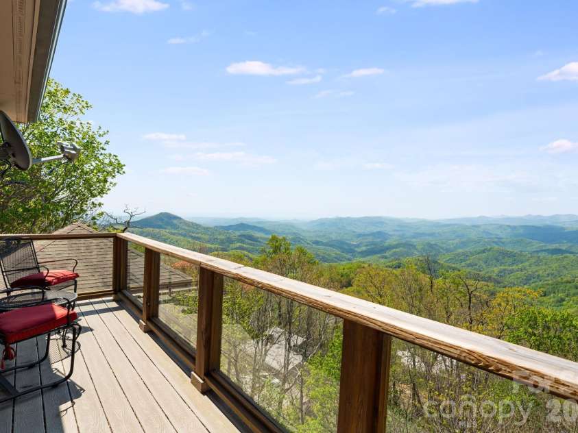 206 Twin Springs Road, Blowing Rock, NC 28605.  MLS# CAR4375929, YatesRealty ID 19005. 