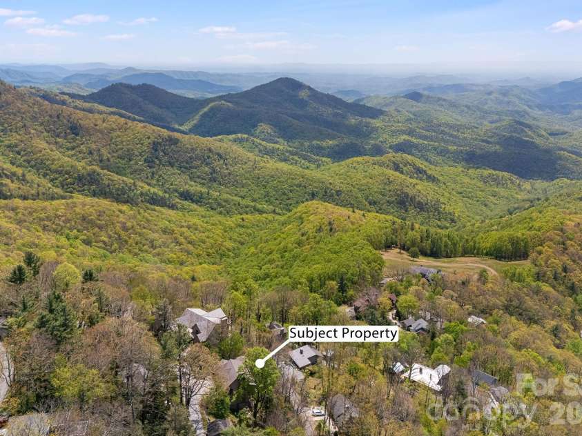 206 Twin Springs Road, Blowing Rock, NC 28605.  MLS# CAR4375929, YatesRealty ID 19005. 