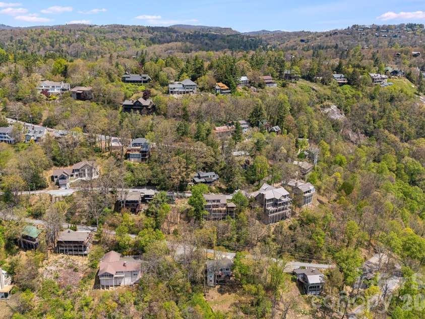 206 Twin Springs Road, Blowing Rock, NC 28605.  MLS# CAR4375929, YatesRealty ID 19005. 