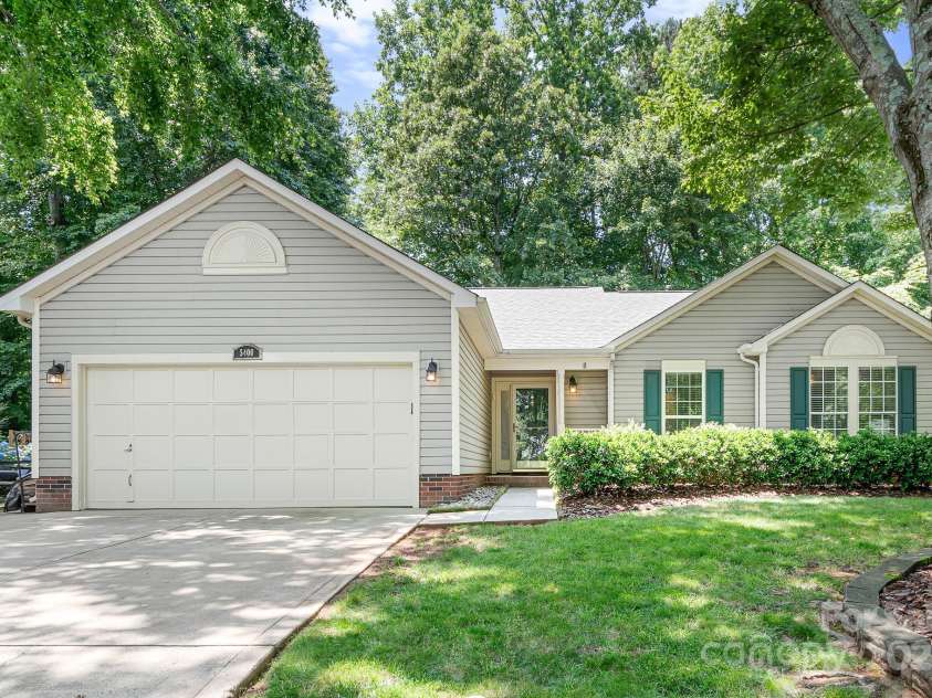 5400 Groveton Court, Charlotte, NC 28269.  MLS# CAR4267360, YatesRealty ID 19008. 