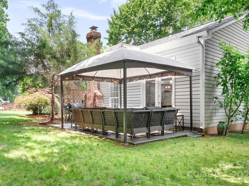 5400 Groveton Court, Charlotte, NC 28269.  MLS# CAR4267360, YatesRealty ID 19008. 