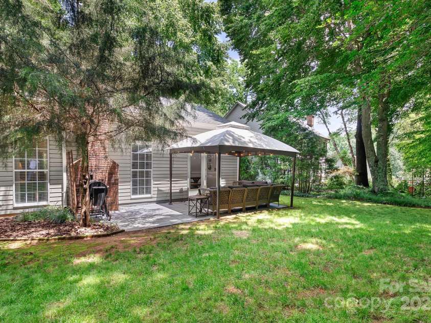 5400 Groveton Court, Charlotte, NC 28269.  MLS# CAR4267360, YatesRealty ID 19008. 
