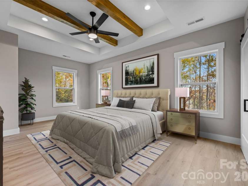 72 Canary Lane, Hendersonville, NC 28792.  MLS# CAR4364304, YatesRealty ID 19008. 