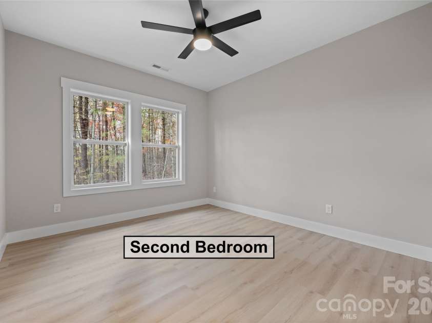 72 Canary Lane, Hendersonville, NC 28792.  MLS# CAR4364304, YatesRealty ID 19008. 