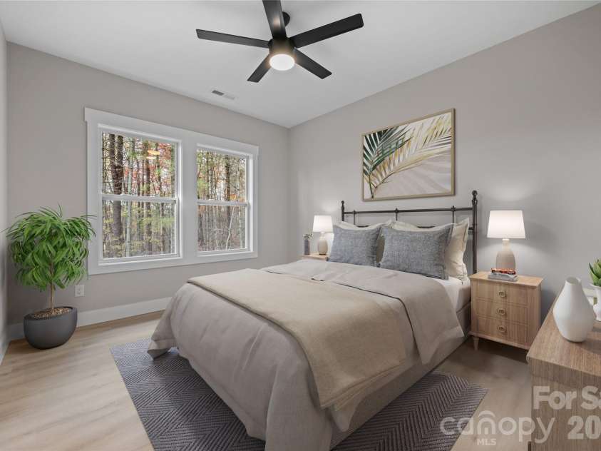 72 Canary Lane, Hendersonville, NC 28792.  MLS# CAR4364304, YatesRealty ID 19008. 