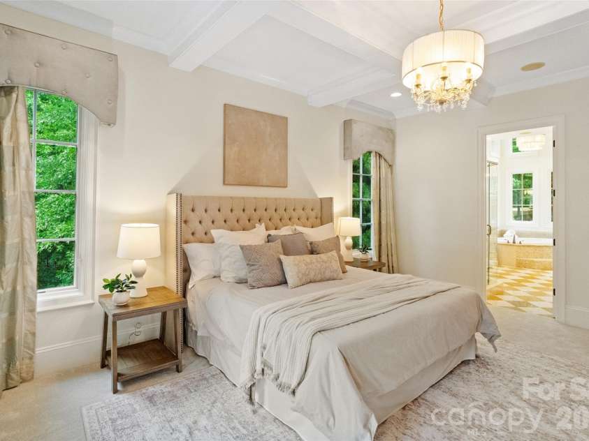 9105 Island Point Road, Charlotte, NC 28278.  MLS# CAR4329226, YatesRealty ID 19009. Primary Bedroom