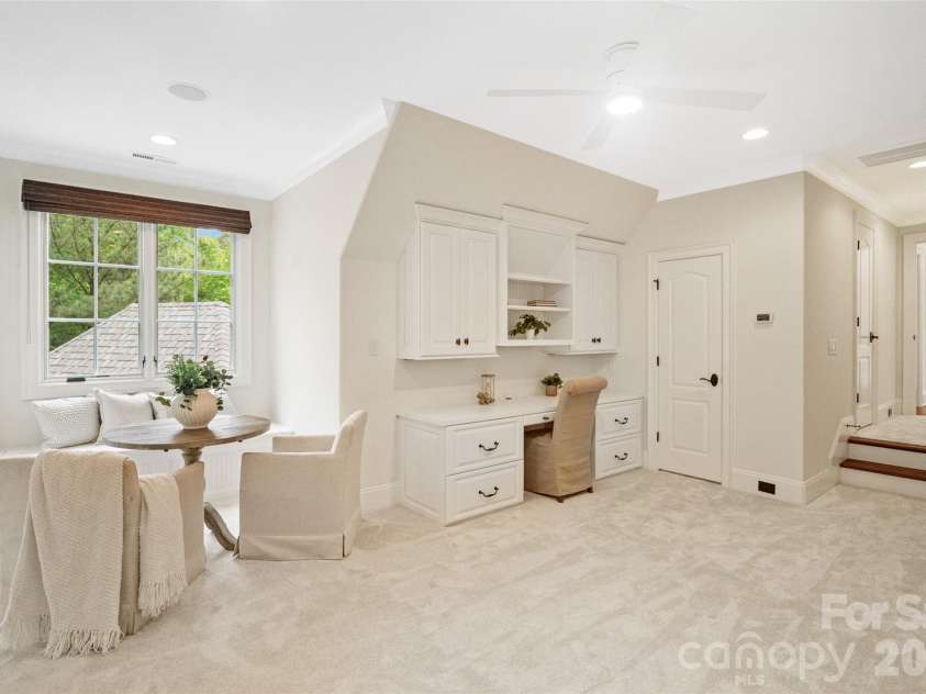 9105 Island Point Road, Charlotte, NC 28278.  MLS# CAR4329226, YatesRealty ID 19009. Second Floor Suite