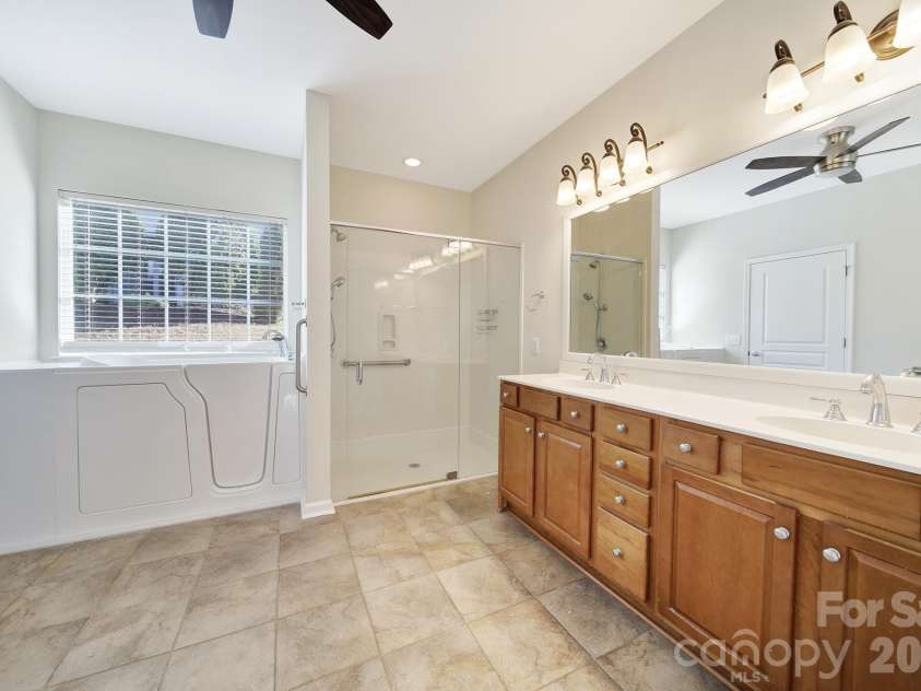 10411 Bethpage Drive, Fort Mill, SC 29707.  MLS# CAR4326425, YatesRealty ID 1901. 