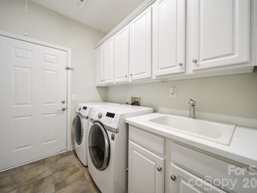 10411 Bethpage Drive, Fort Mill, SC 29707.  MLS# CAR4326425, YatesRealty ID 1901. 