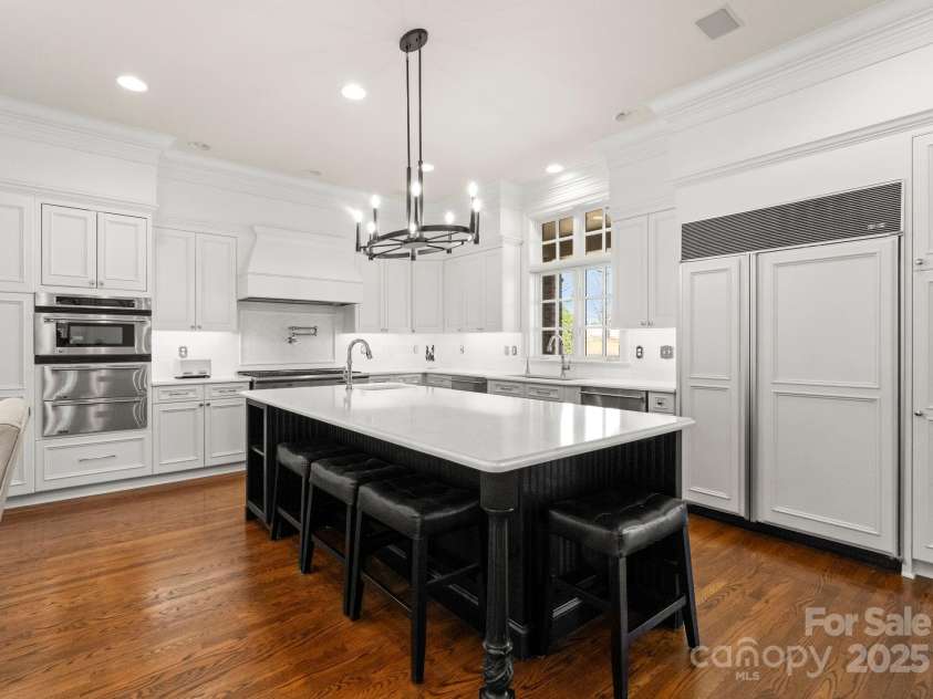 17429 Staysail Court, Cornelius, NC 28031.  MLS# CAR4232849, YatesRealty ID 1901. Beautiful marble backsplash