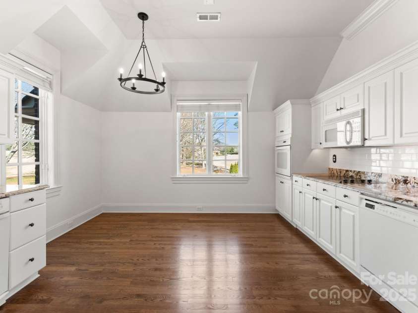 17429 Staysail Court, Cornelius, NC 28031.  MLS# CAR4232849, YatesRealty ID 1901. Full kitchen on 2nd level