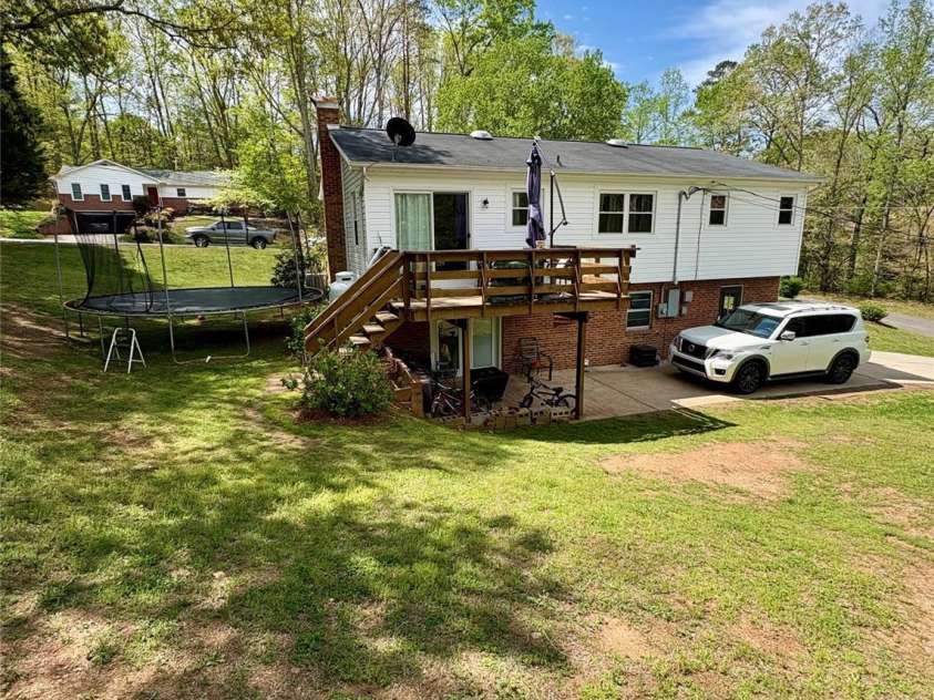 1130 Pinebrook Avenue, Valdese, NC 28690.  MLS# CAR4251674, YatesRealty ID 19010. 