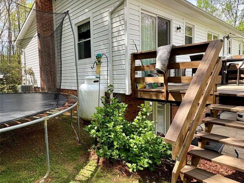 1130 Pinebrook Avenue, Valdese, NC 28690.  MLS# CAR4251674, YatesRealty ID 19010. 