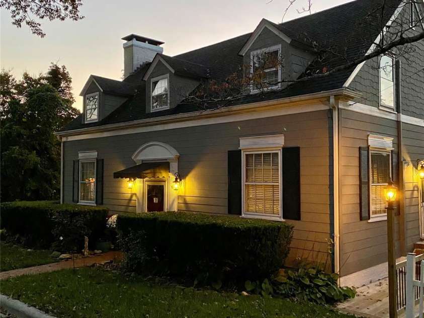9 Crescent Drive, Marion, NC 28752.  MLS# CAR4370205, YatesRealty ID 19010. 