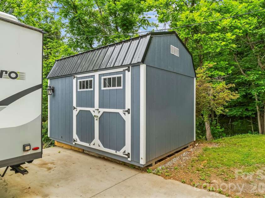 9 Crescent Drive, Marion, NC 28752.  MLS# CAR4370205, YatesRealty ID 19010. Additional workshop storage, wired with working electricity