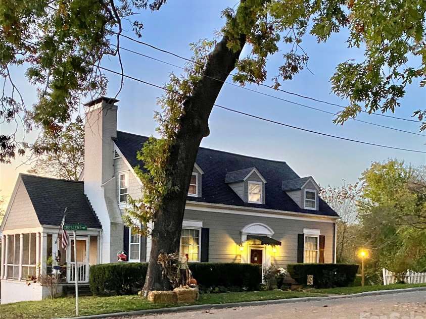 9 Crescent Drive, Marion, NC 28752.  MLS# CAR4370205, YatesRealty ID 19010. Front of home
