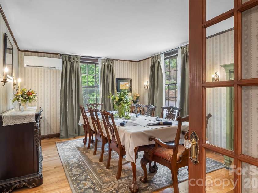 9 Crescent Drive, Marion, NC 28752.  MLS# CAR4370205, YatesRealty ID 19010. Main floor-Dining Room