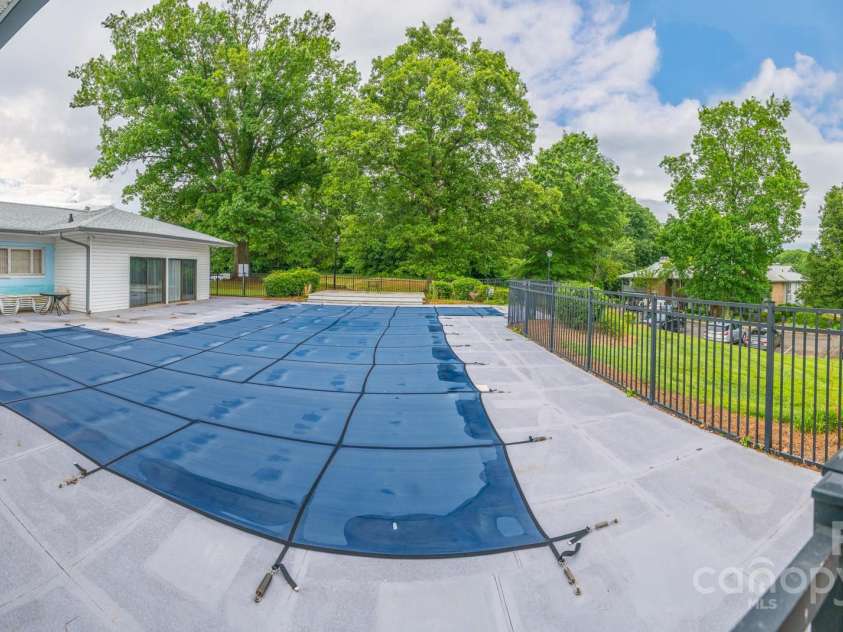 5833 Harris Grove Lane, Charlotte, NC 28212.  MLS# CAR4254761, YatesRealty ID 19011. Community pool & clubhouse