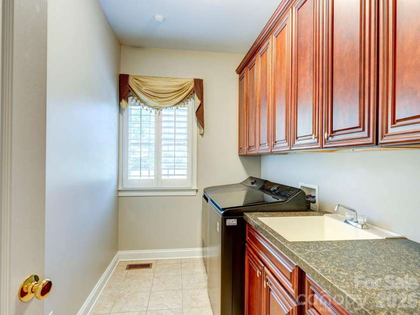 725 Wild Berry Court, Waxhaw, NC 28173.  MLS# CAR4367605, YatesRealty ID 19011. 