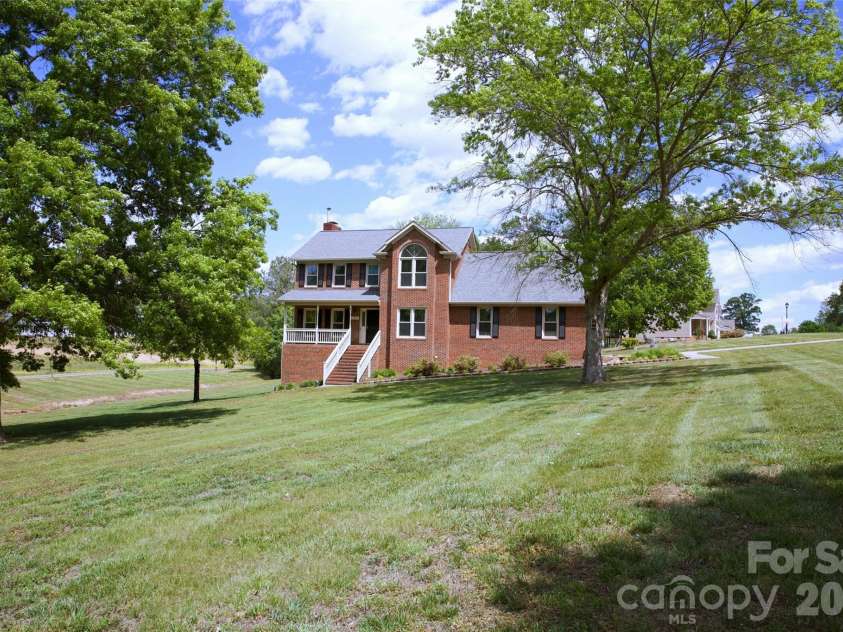 12809 Pine Bluff Road, Midland, NC 28107.  MLS# CAR4374117, YatesRealty ID 19012. A beautiful property being sold by the original owner.