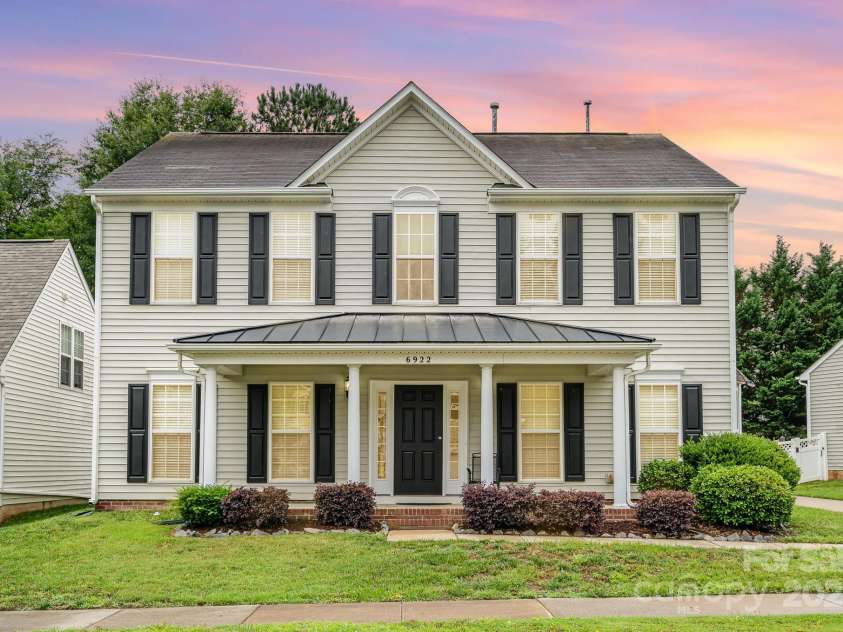 6922 Cascade Dream Court, Huntersville, NC 28078.  MLS# CAR4263883, YatesRealty ID 19012. 