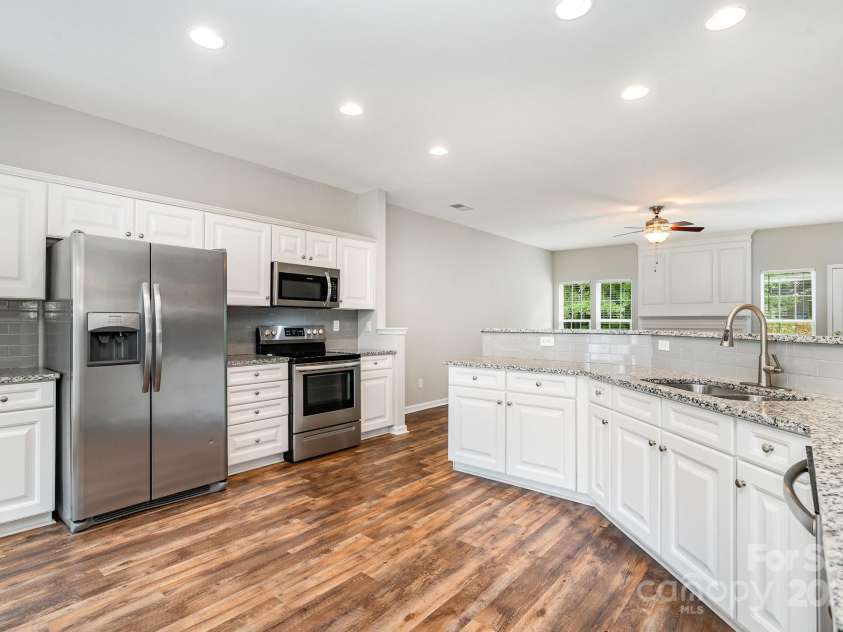 6922 Cascade Dream Court, Huntersville, NC 28078.  MLS# CAR4263883, YatesRealty ID 19012. 